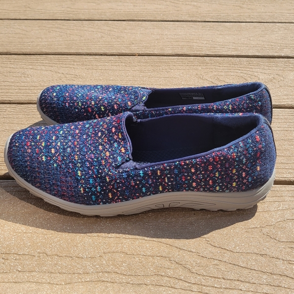 Sketchers Reggae Fest Wicker Rainbow Design Slip On Relaxed Fit Shoe Women's 8.5 - Picture 5 of 9